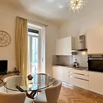 Da Mariella Vacanze - Roma 149 アパート